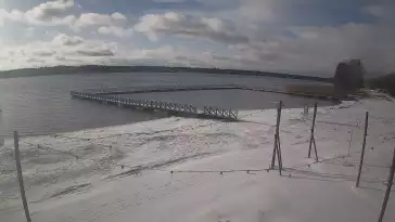 Widok na Jezioro Białe znajdujące się we wschodniej Polsce.