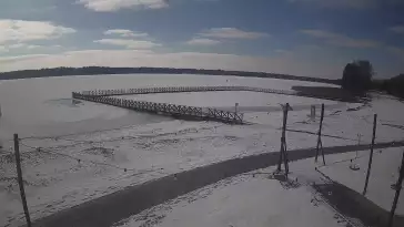 Widok na Jezioro Białe znajdujące się we wschodniej Polsce.