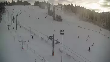 Widok z Kamery na dolny odcinek trasy w Jurgów -ski