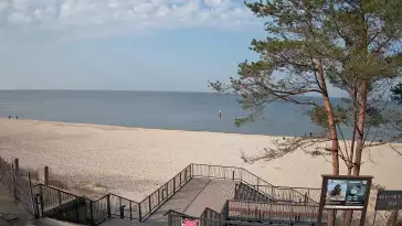 Widok z kamery na plażę w Stegnie to prawdziwa zachęta do wypoczynku.