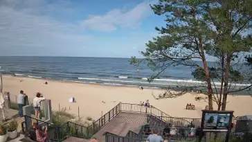 Widok z kamery na plażę w Stegnie to prawdziwa zachęta do wypoczynku.