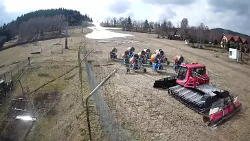 Obraz na trasę zjazdową z dolnej stacji Kamienica - Bolesławów