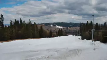 Kaniówka - widok z górnej stacji NOWOŚĆ