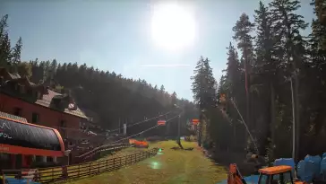 Widok z Kamery na dolną stację Biały Jar w Karpaczu