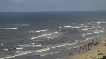 Widok na plażę i morze w Kątach Rybackich - zobacz