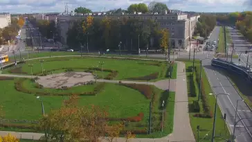 Widok online na jedną z dzielnic Krakowa - Nową Hutę. Zobacz Aleję Solidarności, Aleję Jana Pawła II oraz Aleję Róż