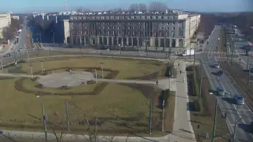 Widok online na jedną z dzielnic Krakowa - Nową Hutę. Zobacz Aleję Solidarności, Aleję Jana Pawła II oraz Aleję Róż