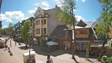 ZAKOPANE - widok z kamery na deptak