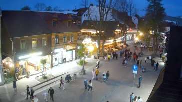 Ulubiony deptak turystów w Zakopanem.