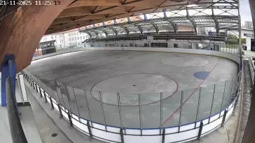 Ujęcie na lodowisko w Pszowie.