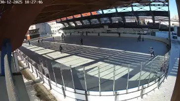 Ujęcie na lodowisko w Pszowie.