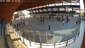 Ujęcie na lodowisko w Pszowie.