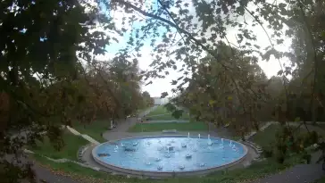 Kamera prezentuje widok na Park Ludowy w Lublinie.
