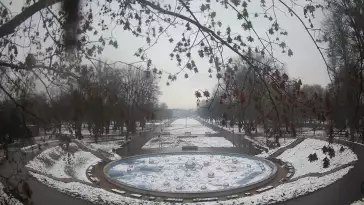Kamera prezentuje widok na Park Ludowy w Lublinie.