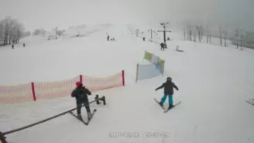 Widok na stok z Kamery na Łysą Górę.