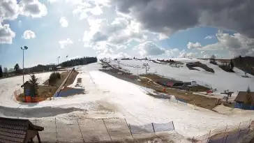 Panoramiczny widok na cały komplekt narciarski Master Ski w Tyliczu