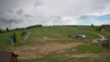 Panoramiczny widok na cały komplekt narciarski Master Ski w Tyliczu