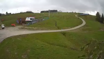 Widok na dolny odcinek stoku narciarskiego Master Ski