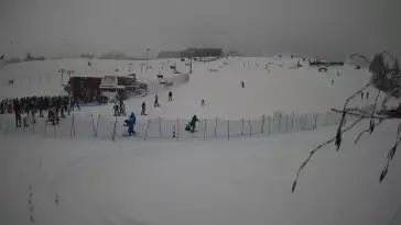 Widok na dolny odcinek stoku narciarskiego Master Ski