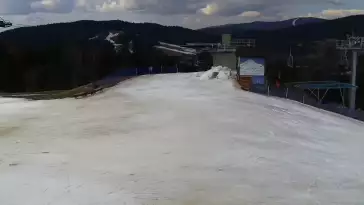 Obraz online z górnej stacji kompleksu Master-ski w Tyliczu
