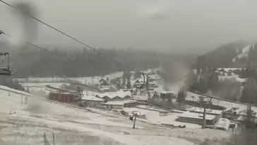 Kamera na SkiPark Oravice - widok na stok i termy Oravice na Słowacji Meander.