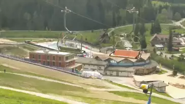 Kamera na SkiPark Oravice - widok na stok i termy Oravice na Słowacji Meander.