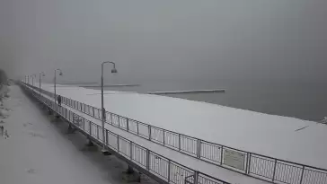 Ujęcie na promenadę i morze w Mielnie.