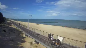 Ujęcie na promenadę i morze w Mielnie.