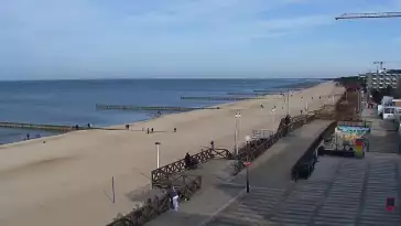 Kamera z widokiem na plażę i promenadę w Mielnie