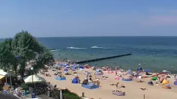 Kamera z widokiem na plażę i promenadę w Mielnie