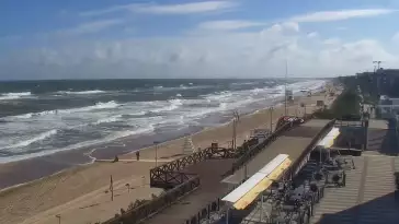 Kamera z widokiem na plażę i promenadę w Mielnie