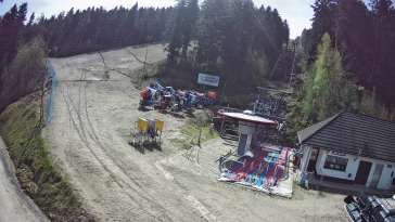 Widok na Sport Arena Myślenice - bramki