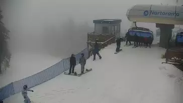 Zobacz górną stację ośrodka znajdującą się 150 metrów od schroniska Masarykova Chata