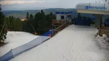 Zobacz górną stację ośrodka znajdującą się 150 metrów od schroniska Masarykova Chata