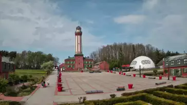 Nasz podgląd to idealne narzędzie dla turystów planujących spacer pod latarnię oraz dla miłośników morskich klimatów, którzy tęsknią za szumem fal. Sprawdź aktualne warunki pogodowe w Niechorzu