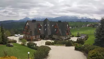 Widok na Hotel Redyk w Ząbie koło Zakopanego