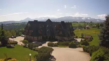 Widok na Hotel Redyk w Ząbie koło Zakopanego