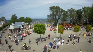 Widok z Kamery na deptak w REWALU na żywo