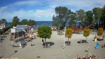 Widok z Kamery na deptak w REWALU na żywo