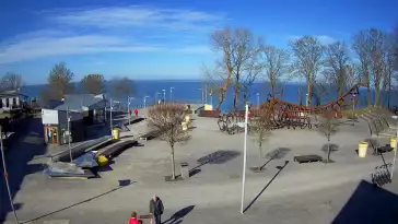 Widok z Kamery na deptak w REWALU na żywo