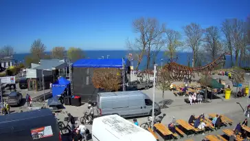 Widok z Kamery na deptak w REWALU na żywo