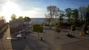 Widok z Kamery na deptak w REWALU na żywo