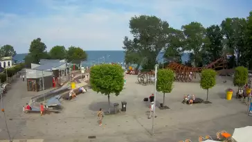 Widok z Kamery na deptak w REWALU na żywo
