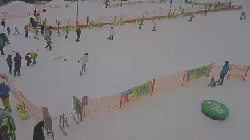 Widok na Polanę Pingwina dla najmłodszych narciarzy