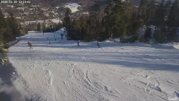 Skolnity - wyciąg krzesełkowy w centrum Wisły. Grupa Pingwina i 5 ośrodków narciarskich w Beskidach.