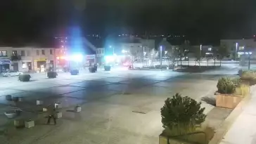 Kamera w centrum Starachowic z widokiem na odnowiony rynek.