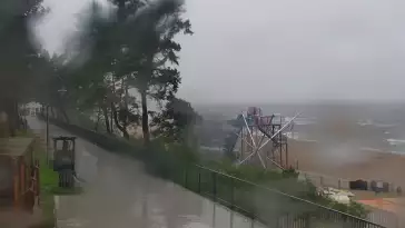 Stegna kamera bulwar, plaża i morze.