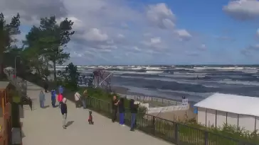 Stegna kamera bulwar, plaża i morze.