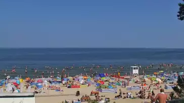 Stegna kamera bulwar, plaża i morze.