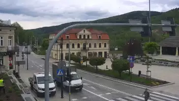 Widok na Suchą Beskidzką.
